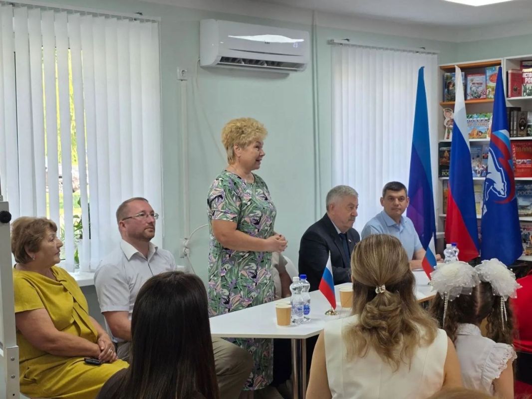 Торжественная церемония открытия новой модельной библиотеки состоялась в Антраците Торжественная церемония открытия новой модельной библиотеки состоялась в Антраците