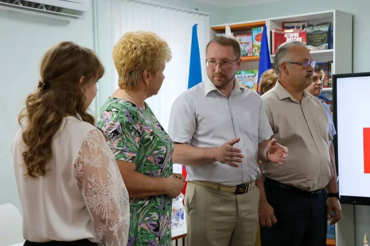 Иван Кусов: Торжественно открылась модельная библиотека «Креативная семейная библиотека» на базе филиала №2 МБУ «Антрацитовская городская централизованная библиотечная система» Иван Кусов: Торжественно открылась модельная библиотека «Креативная семейная библиотека» на базе филиала №2 МБУ «Антрацитовская городская централизованная библиотечная система»