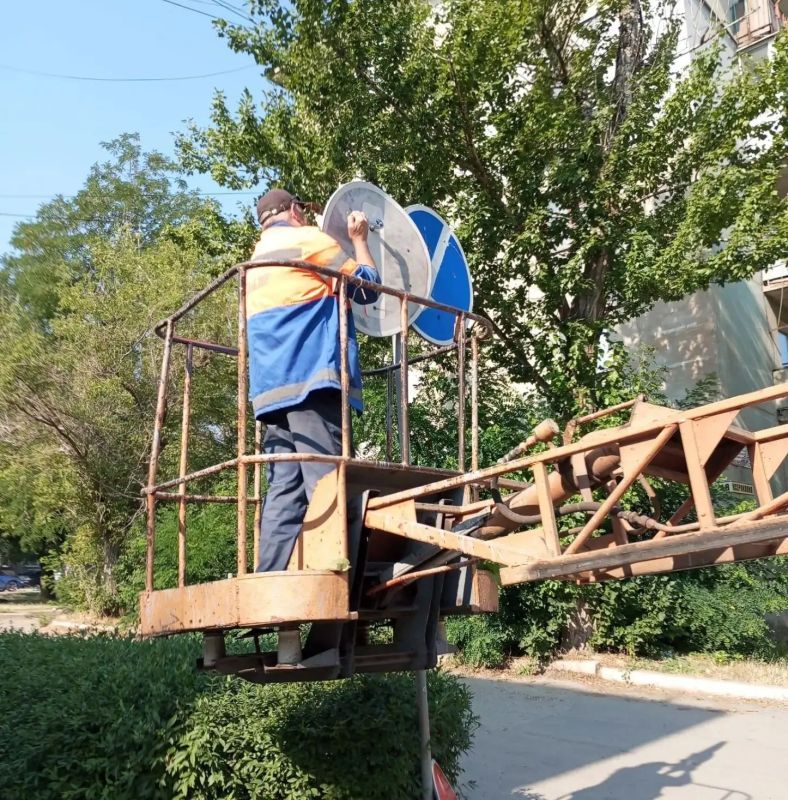 Коммунальными службами проведены работы на территории города Коммунальными службами проведены работы на территории города