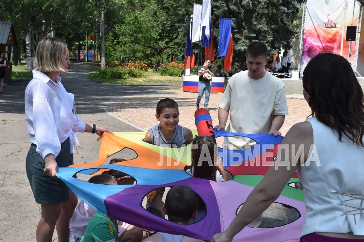 В Ровеньках прошло праздничное мероприятие в честь Дня семьи, любви и верности