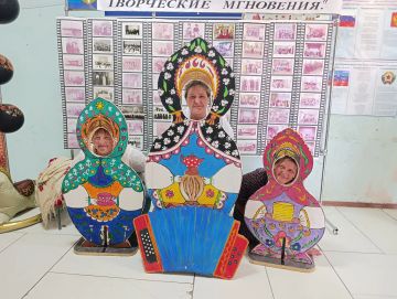 В рамках фестиваля в фойе ДК была оформлена тематическая фотозона "Я люблю Россию" , что создало особую атмосферу и настроение