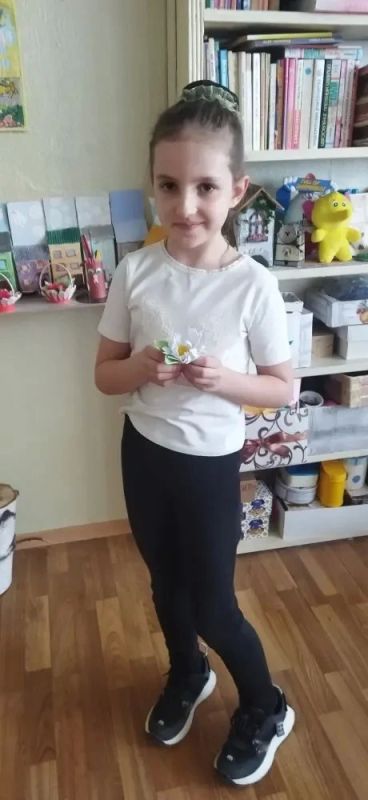 В Муниципальном бюджетном учреждении «Центр культуры города Алчевска», прошёл мастер класс «Ромашковое счастье», ко Дню Любви, семьи и верности» В Муниципальном бюджетном учреждении «Центр культуры города Алчевска», прошёл мастер класс «Ромашковое счастье», ко Дню Любви, семьи и верности»