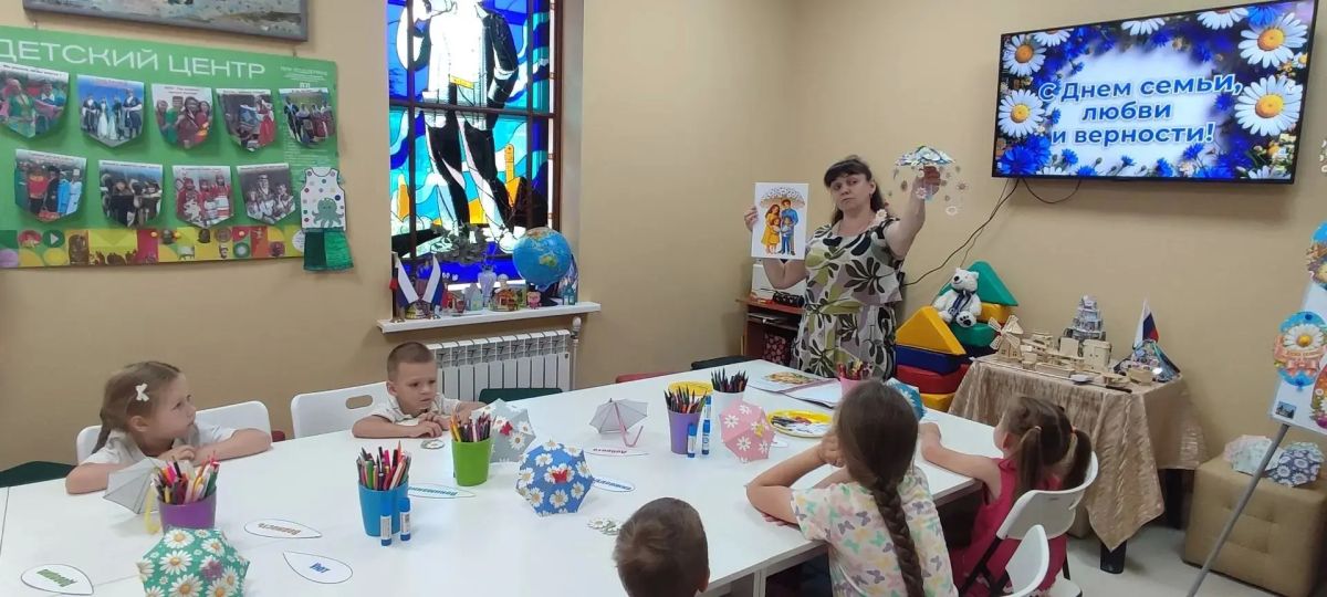 В детском центре Перевальского районного исторического музея было по-особенному уютно В детском центре Перевальского районного исторического музея было по-особенному уютно