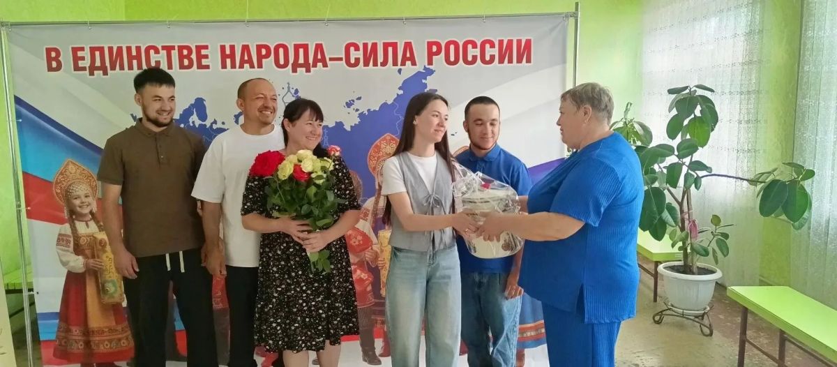 Андрей Рубанцов: ИМИ ГОРДЯТСЯ РОВЕНЬКИ!. . Семья во все времена была основой сильной России, решимости и единства нашего народа Андрей Рубанцов: ИМИ ГОРДЯТСЯ РОВЕНЬКИ!. . Семья во все времена была основой сильной России, решимости и единства нашего народа
