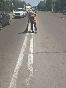 Работы по благоустройству и уборке городских территорий продолжаются