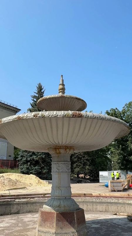 Сквер имени Михаила Матусовского в Луганске откроют к Дню города — реконструкция готова на ~60% Сквер имени Михаила Матусовского в Луганске откроют к Дню города — реконструкция готова на ~60%