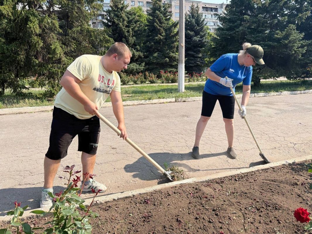 Сергей Колягин: Благоустройство общественных зон — одна из приоритетных задач в нашем муниципалитете, и в ее реализации активно участвуют как коммунальные службы, так и общественность Сергей Колягин: Благоустройство общественных зон — одна из приоритетных задач в нашем муниципалитете, и в ее реализации активно участвуют как коммунальные службы, так и общественность