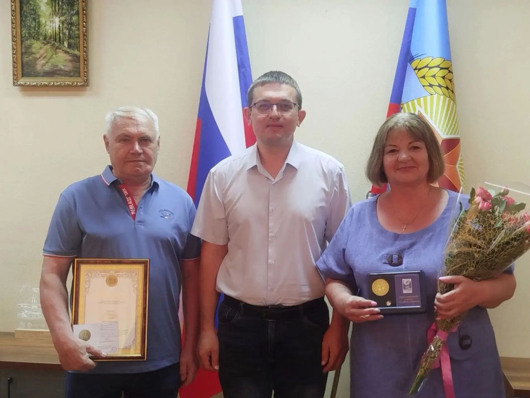 Мелодия любви длиною в жизнь: чествование семьи Русиновых в День Петра и Февронии Мелодия любви длиною в жизнь: чествование семьи Русиновых в День Петра и Февронии