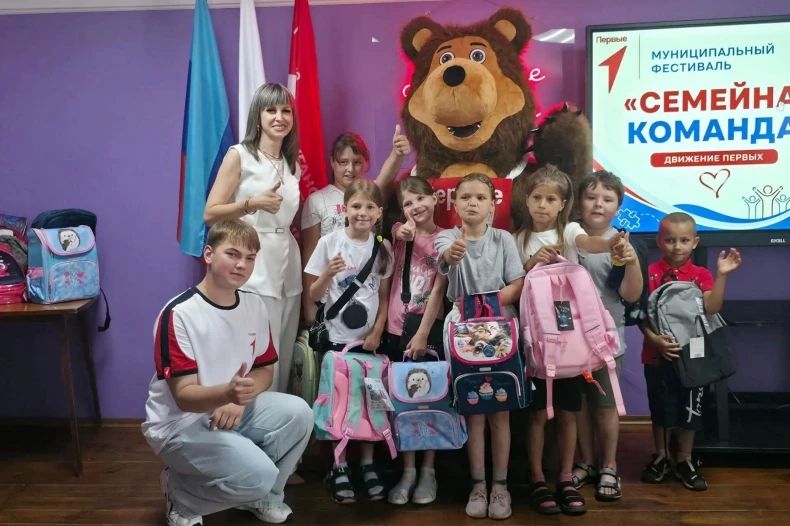 В Свердловске состоялся муниципальный фестиваль «Семейная команда» В Свердловске состоялся муниципальный фестиваль «Семейная команда»