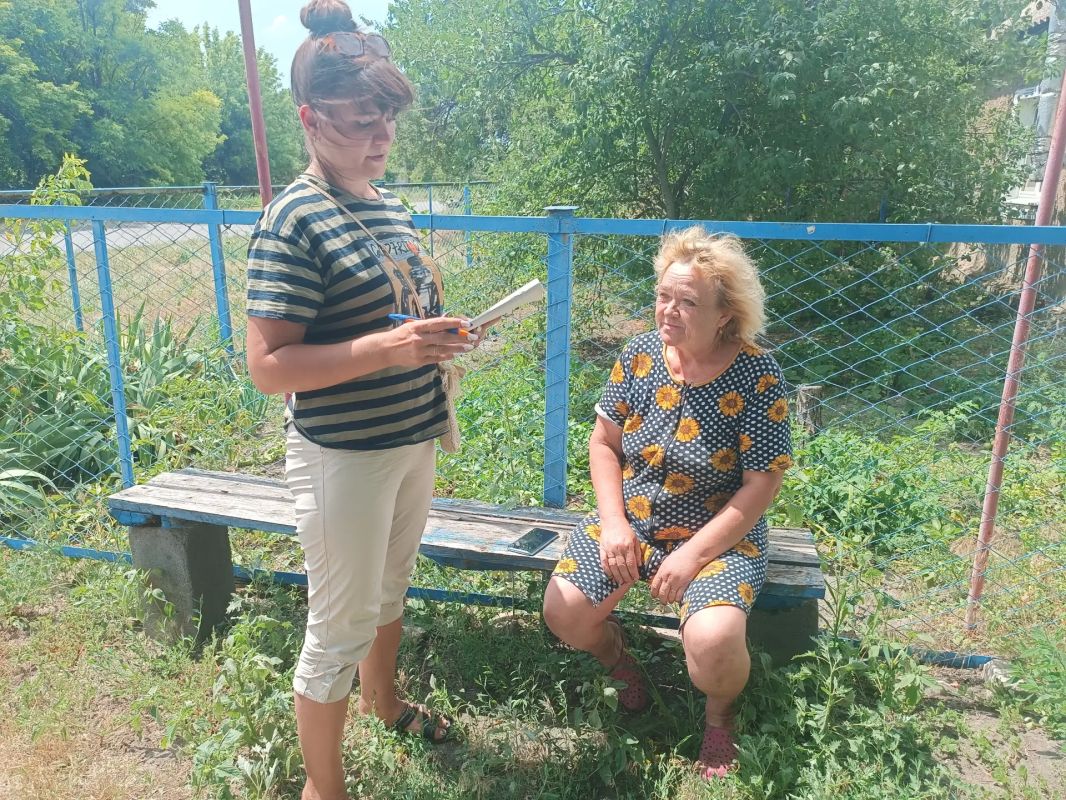 9 июля сотрудники отдела по жизнеобеспечению пгт Северный, с. Давыдо-Никольское, с. Великий Суходол провели информационную беседу с жителями села Давыдо-Никольское, посвященную вопросам противопожарной безопасности 9 июля сотрудники отдела по жизнеобеспечению пгт Северный, с. Давыдо-Никольское, с. Великий Суходол провели информационную беседу с жителями села Давыдо-Никольское, посвященную вопросам противопожарной безопасности