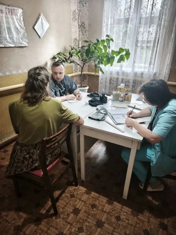 Медики Кировской ЦГМБ ЛНР продолжают выездные приемы в отдаленных поселках