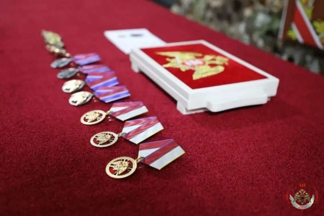 Начальник Главного штаба – первый заместитель директора Росгвардии Герой России генерал-полковник Сергей Бойко совершил рабочую поездку в зону проведения СВО Начальник Главного штаба – первый заместитель директора Росгвардии Герой России генерал-полковник Сергей Бойко совершил рабочую поездку в зону проведения СВО