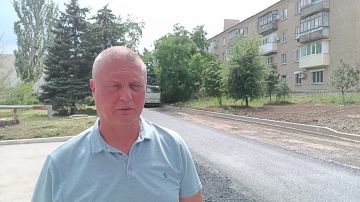 На улице Капанелли продолжается ремонт: началась укладка асфальта В Ровеньках продолжается ремонт дорожного покрытия