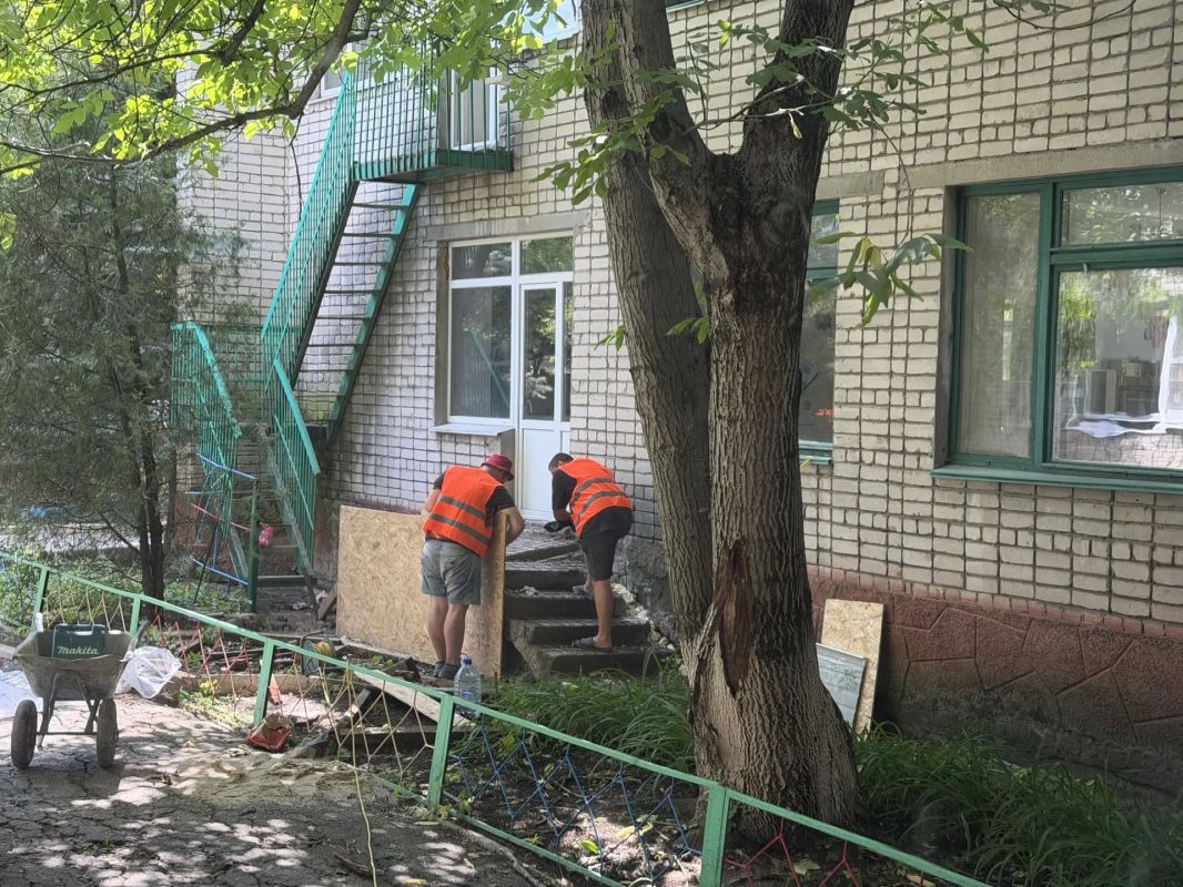 Штаб общественного контроля посетил Антрацитовский ясли-сад комбинированного вида № 13 «Барвинок» Штаб общественного контроля посетил Антрацитовский ясли-сад комбинированного вида № 13 «Барвинок»