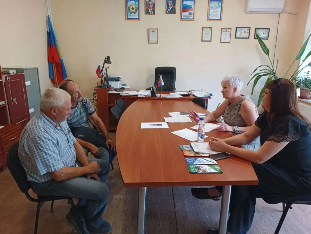 8 июля отделом ОЖД пгт Михайловка с целью правового просвещения жителей были приглашены специалисты филиала № 5 «Республиканского центра социальной защиты населения» 8 июля отделом ОЖД пгт Михайловка с целью правового просвещения жителей были приглашены специалисты филиала № 5 «Республиканского центра социальной защиты населения»
