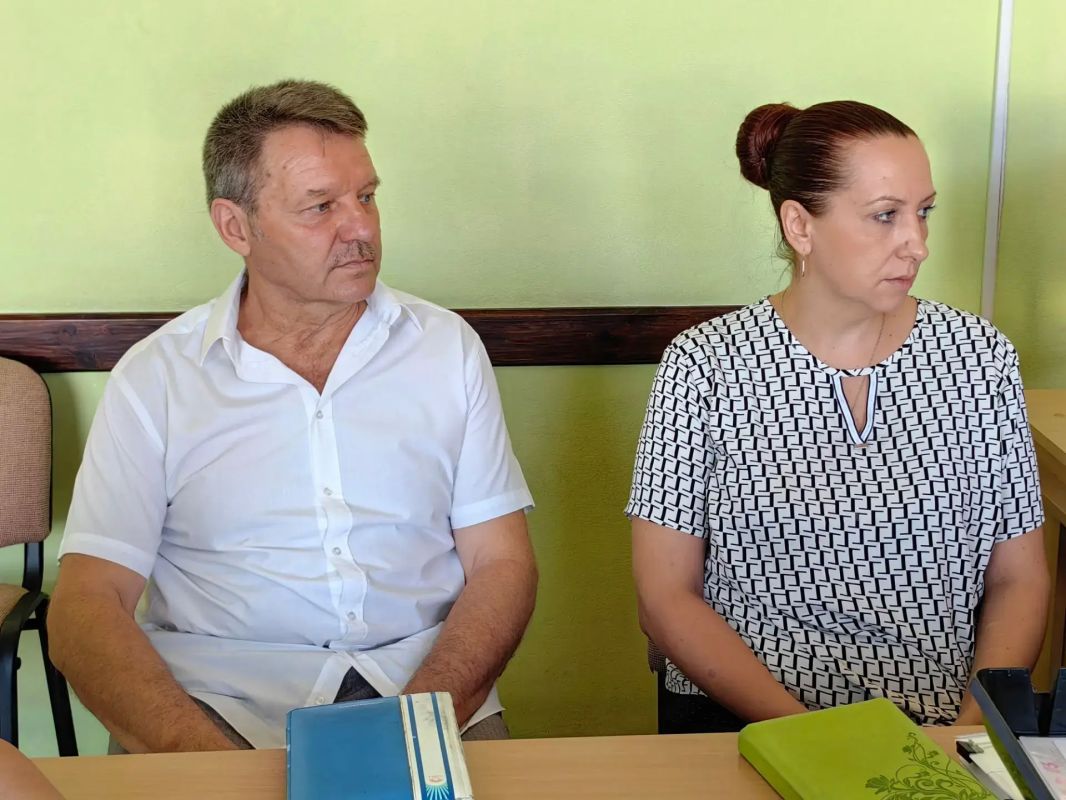 Евгения Волкова провела рабочее совещание, посвящённое строительству спортивных объектов в Рубежном Евгения Волкова провела рабочее совещание, посвящённое строительству спортивных объектов в Рубежном