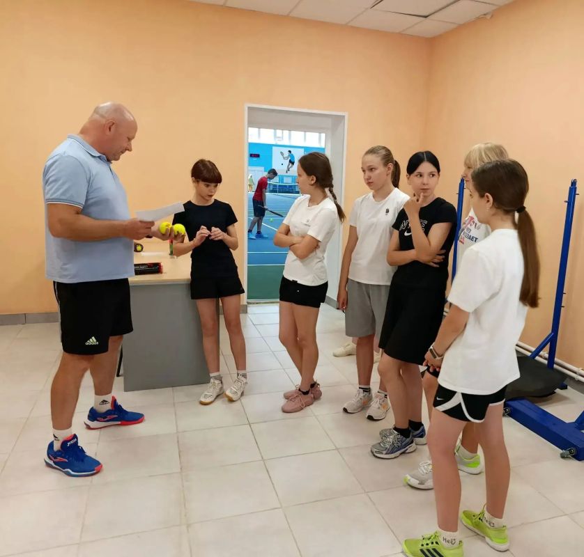 В Северодонецке прошел турнир по большому теннису В Северодонецке прошел турнир по большому теннису