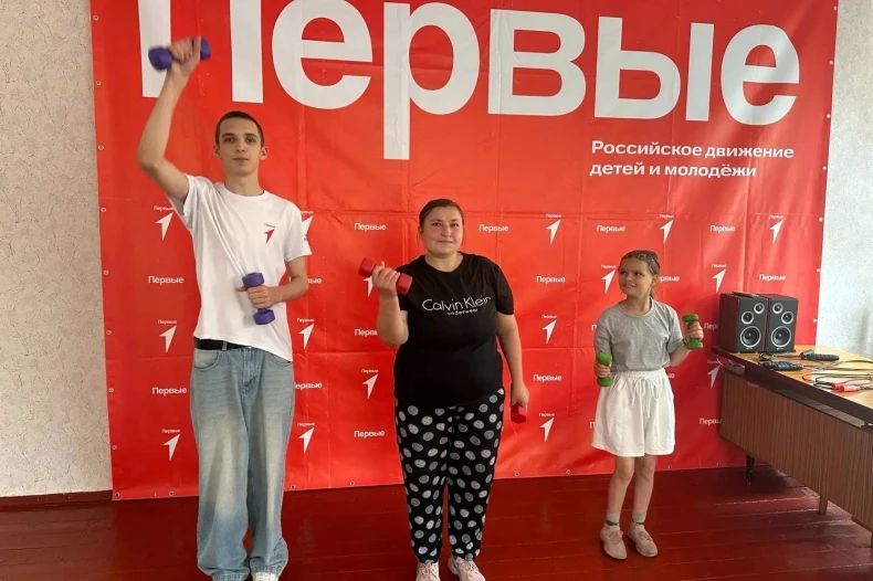В Свердловске состоялся муниципальный фестиваль «Семейная команда» В Свердловске состоялся муниципальный фестиваль «Семейная команда»