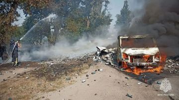 Спасатели МЧС России ликвидировали последствия атак БПЛА в Рубежном