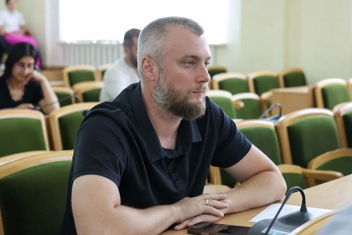 Максим Величко: Принял участие в очередном заседании Народного Совета ЛНР