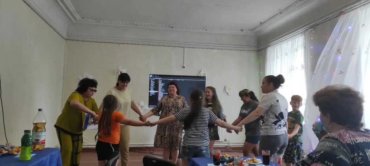 Проведение мероприятий для семей, чьи близкие участвуют в СВО, — это возможность поддержать их, укрепить семейные связи и создать атмосферу взаимопомощи и единства Проведение мероприятий для семей, чьи близкие участвуют в СВО, — это возможность поддержать их, укрепить семейные связи и создать атмосферу взаимопомощи и единства