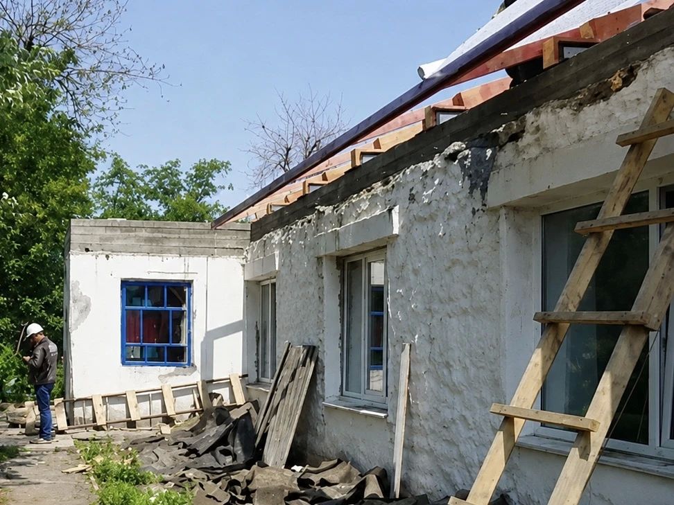 Завершился первый этап ремонтно-восстановительных работ в детском саду №5 «Ягодка» Свердловска Завершился первый этап ремонтно-восстановительных работ в детском саду №5 «Ягодка» Свердловска