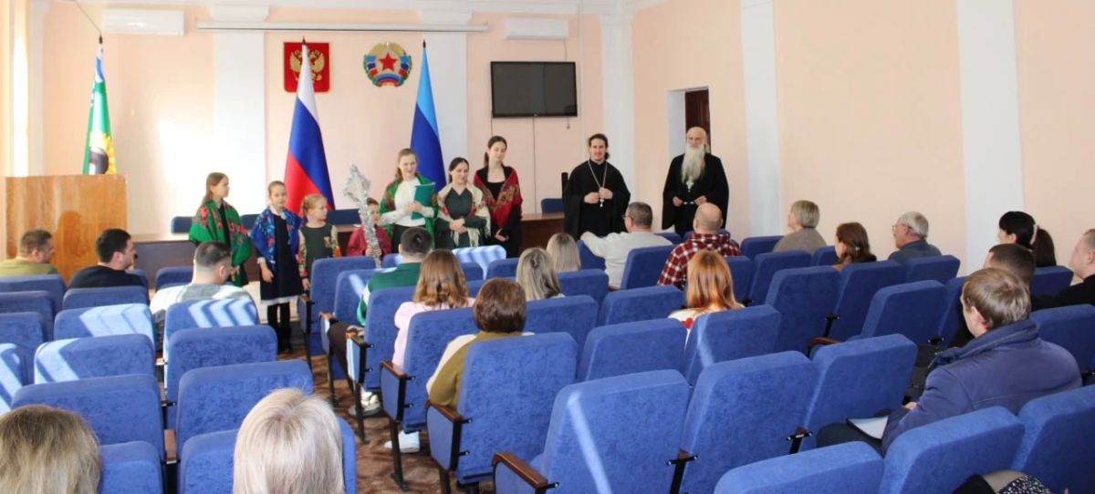 Свет веры и единства. В Белокуракино есть место, где всегда чувствуется покой, даже в самые тревожные времена Свет веры и единства. В Белокуракино есть место, где всегда чувствуется покой, даже в самые тревожные времена