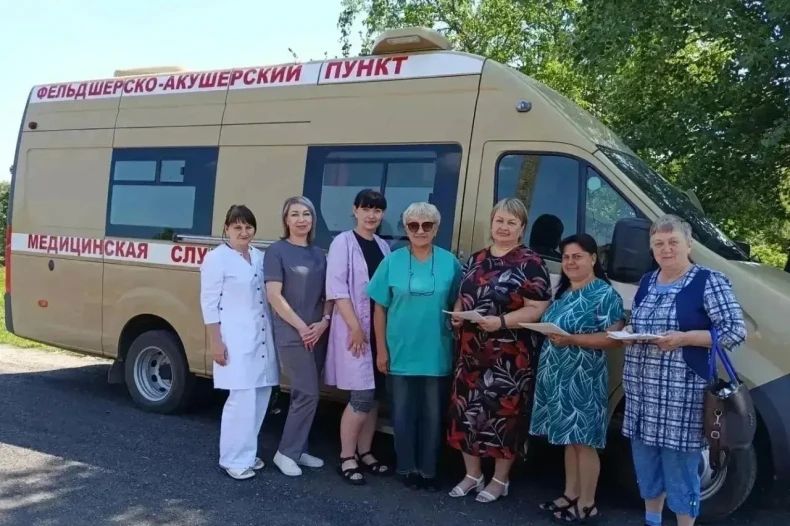 Медики Свердловской ЦГМБ осмотрели жителей с. Матвеевка Медики Свердловской ЦГМБ осмотрели жителей с. Матвеевка