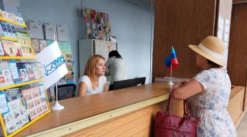 Почта ЛНР предлагает жителям Республики кроме основных, услуги эвакуатора и доставку грузов до 10 тонн