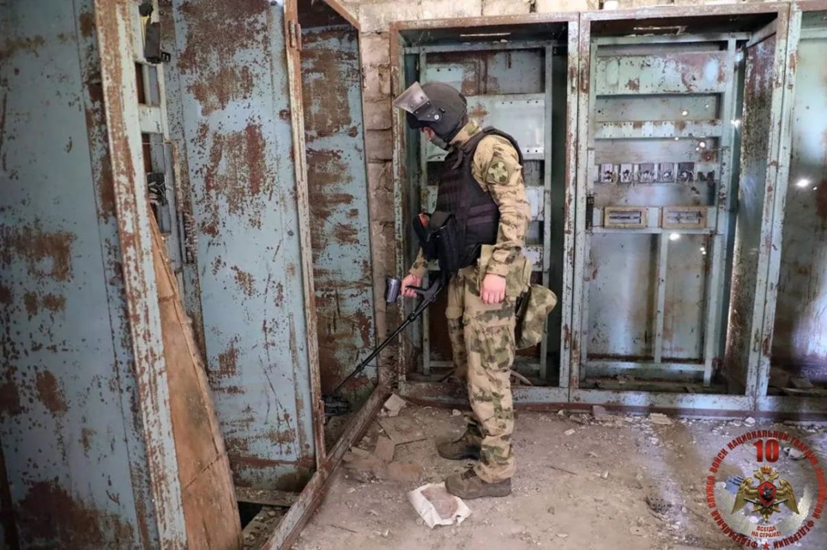 Тайник с боеприпасами обнаружили в ЛНР Тайник с боеприпасами обнаружили в ЛНР