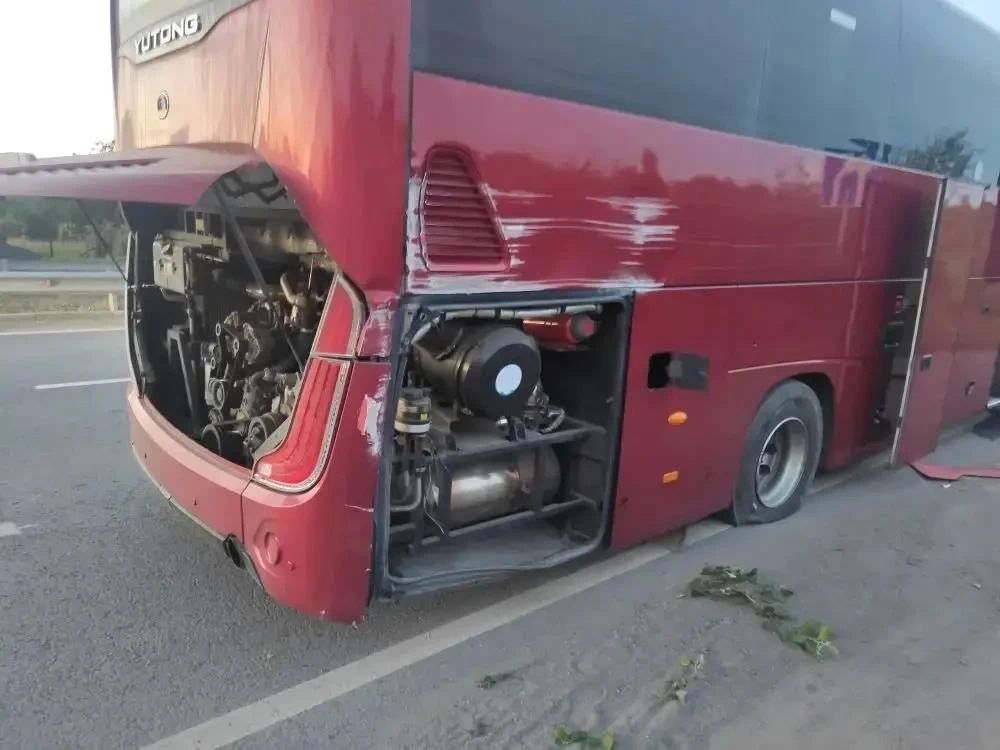 Родион Мирошник: Украинский дрон атаковал рейсовый автобус «Стаханов – Москва», пострадали два пассажира Родион Мирошник: Украинский дрон атаковал рейсовый автобус «Стаханов – Москва», пострадали два пассажира