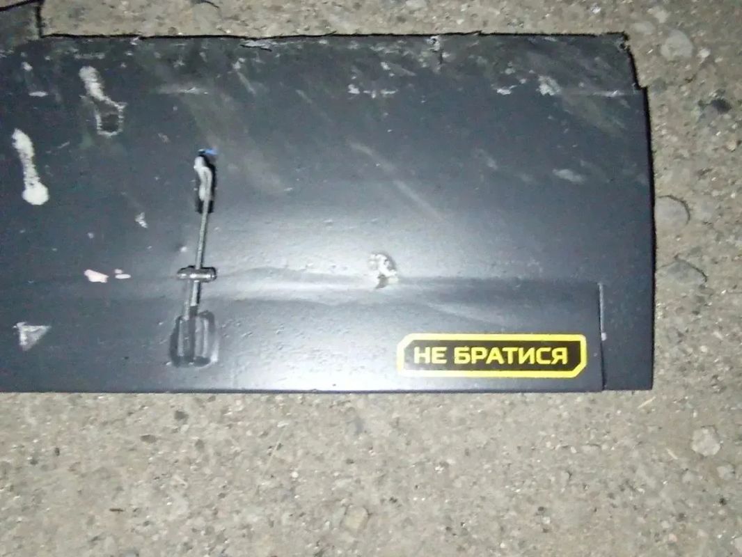 Новые кадры с места удара украинских БПЛА по автобусу "Стаханов - Москва" Новые кадры с места удара украинских БПЛА по автобусу "Стаханов - Москва"
