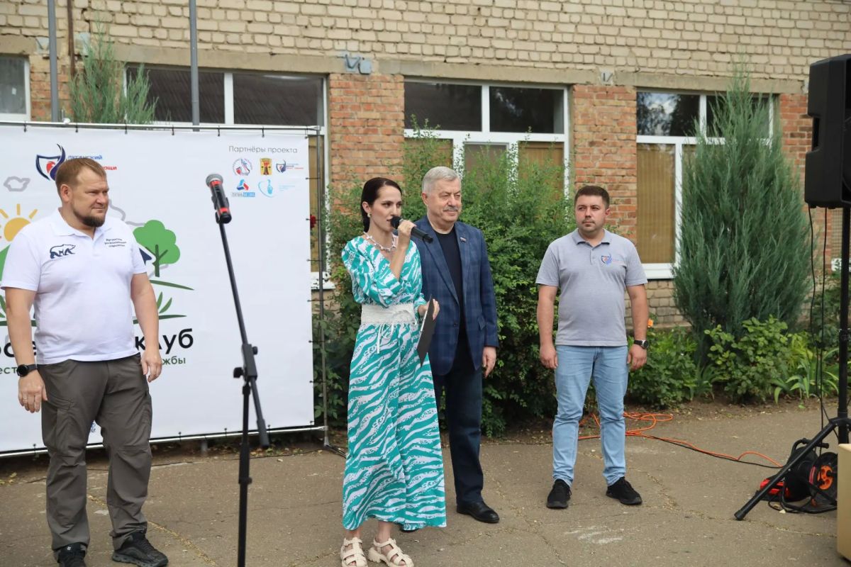 Депутат Государственной Думы РФ Виктор Водолацкий принял участие уже в 12-м грантовом проекте «Соседский клуб», стартовавшем в феврале при поддержке Администрации Главы ЛНР Депутат Государственной Думы РФ Виктор Водолацкий принял участие уже в 12-м грантовом проекте «Соседский клуб», стартовавшем в феврале при поддержке Администрации Главы ЛНР