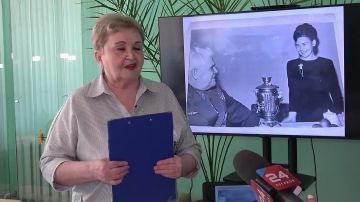 г. КИРОВСК СЛУЖЕНИЕ ЛЮДЯМ Алла Моспанова — имя, которое в Кировске знают многие: Почётный гражданин города, человек, чьи дела оставили след в жизни целых поколений