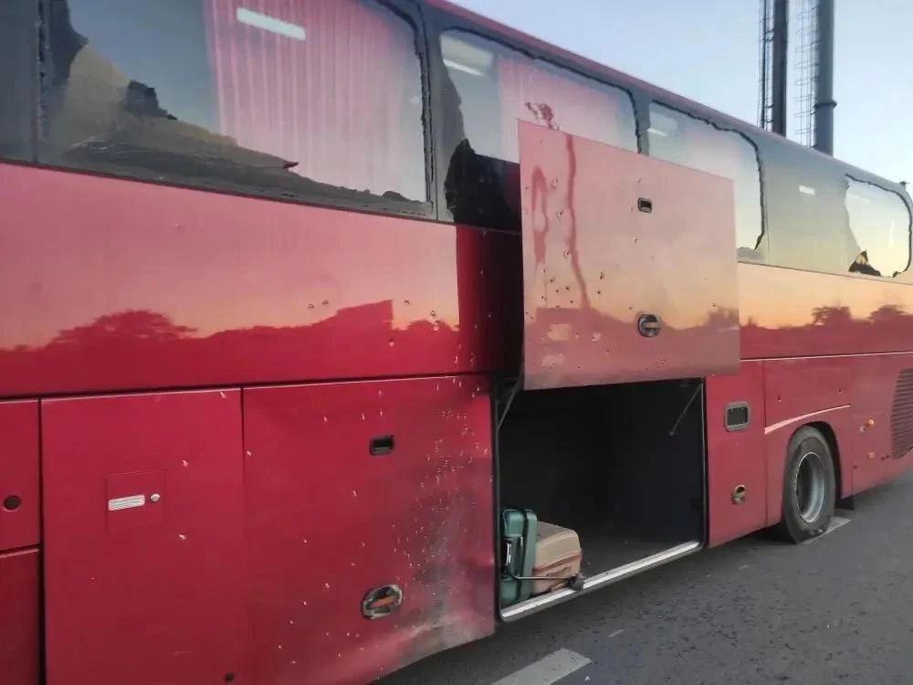 Анна Сорока: За выходные в результате атак БПЛА на шесть муниципалитетов ЛНР погиб дорожный рабочий, ранены не менее семи человек Анна Сорока: За выходные в результате атак БПЛА на шесть муниципалитетов ЛНР погиб дорожный рабочий, ранены не менее семи человек