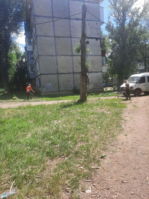 В Ровеньках продолжаются плановые работы по благоустройству и обеспечению пожарной безопасности В Ровеньках продолжаются плановые работы по благоустройству и обеспечению пожарной безопасности