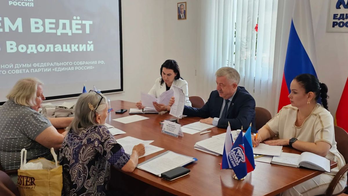 Виктор Водолацкий: Продолжается очередная региональная неделя на территории Луганской Народной Республики Виктор Водолацкий: Продолжается очередная региональная неделя на территории Луганской Народной Республики