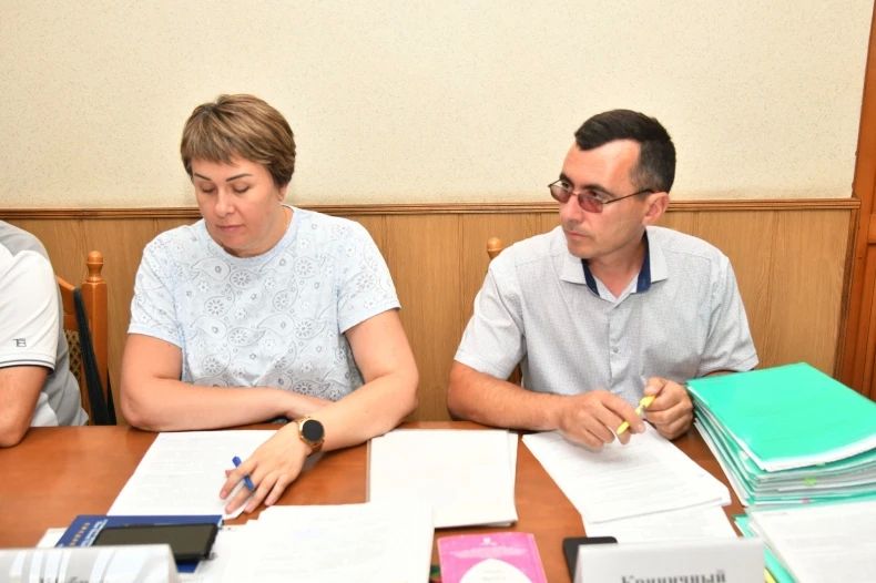 Проведено заседание Комиссии по делам несовершеннолетних и защите их прав Проведено заседание Комиссии по делам несовершеннолетних и защите их прав