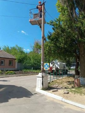 В июле муниципальное предприятие "Луганскгорсвет" провело масштабные работы по восстановлению уличного освещения на участках, где оно отсутствовало более 10 лет