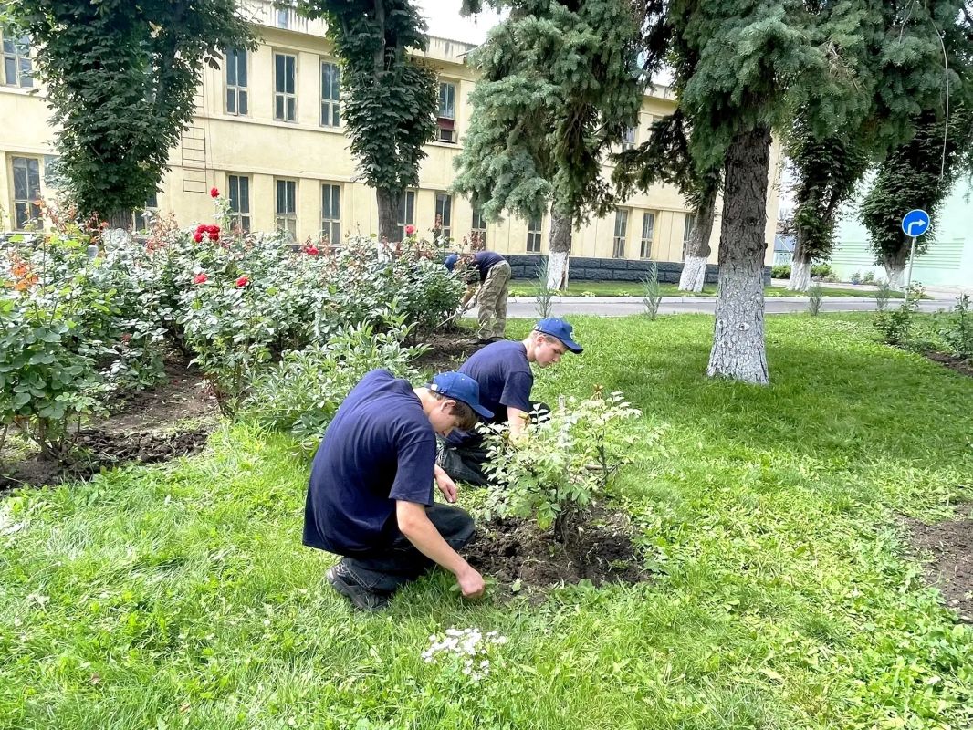 Более 90 подростков трудоустроены на предприятия республики