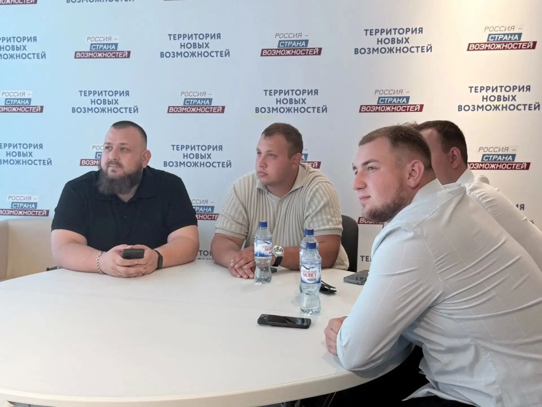 В Луганске среди молодежи прошел квиз «Право выбора» В Луганске среди молодежи прошел квиз «Право выбора»