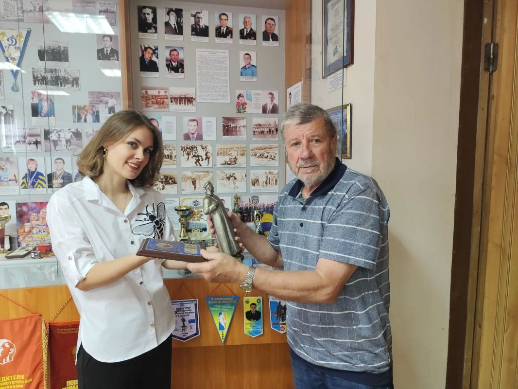 К 75-летию со дня рождения ветерана МВД полковника милиции Александра Парфиненко К 75-летию со дня рождения ветерана МВД полковника милиции Александра Парфиненко