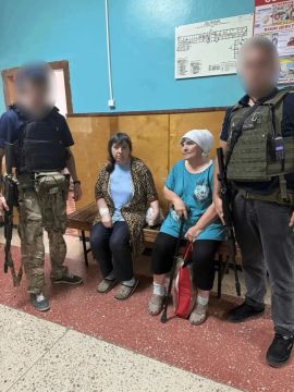 Троицкие оперативники помогли женщине, потерявшей сознание во время полёта вражеского беспилотника
