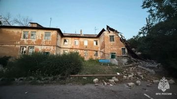 Троих погибших обнаружили спасатели в рухнувшем доме в Краснодоне