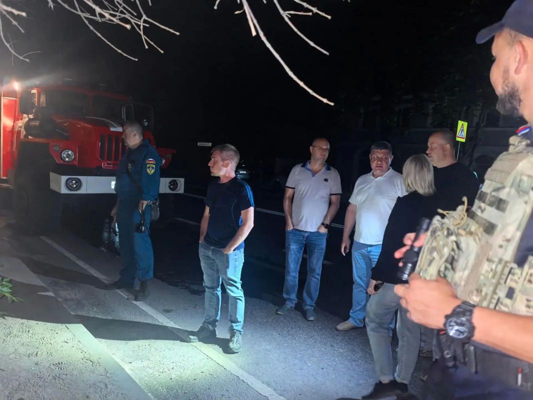 Сегодня ночью в Краснодоне произошло чрезвычайное происшествие Сегодня ночью в Краснодоне произошло чрезвычайное происшествие