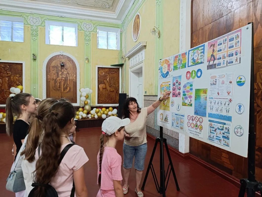 В Центре досуга «Дзержинец» для детей поселка была проведена интерактивная викторина «Общению - да! Конфликту - нет!» В Центре досуга «Дзержинец» для детей поселка была проведена интерактивная викторина «Общению - да! Конфликту - нет!»