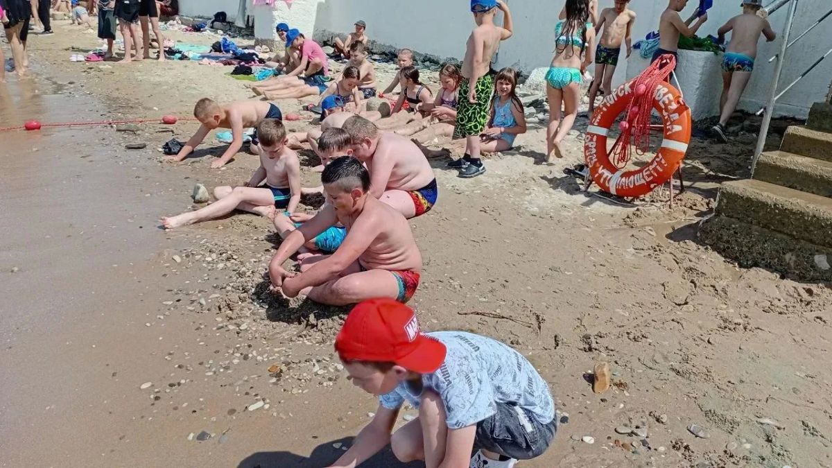 Более 2700 путёвок на курорты Чёрного моря предоставил школьникам Славяносербщины Алтайский край Более 2700 путёвок на курорты Чёрного моря предоставил школьникам Славяносербщины Алтайский край