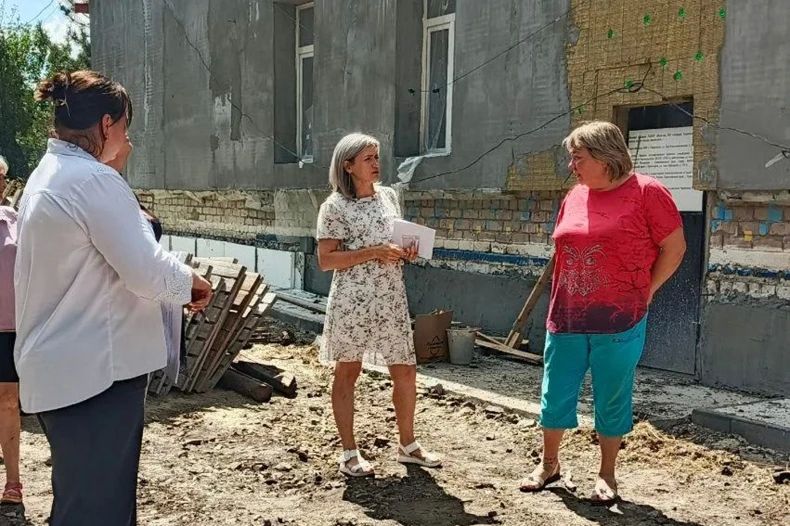 Штаб общественного контроля проверил ход ремонтных работ в образовательных учреждениях Штаб общественного контроля проверил ход ремонтных работ в образовательных учреждениях