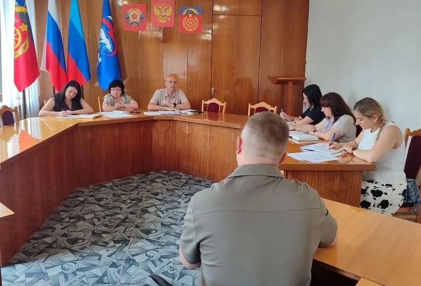 В Администрации состоялось заседание рабочей группы, действующей в рамках межведомственной комиссии Луганской Народной Республики по противодействию нелегальной занятости В Администрации состоялось заседание рабочей группы, действующей в рамках межведомственной комиссии Луганской Народной Республики по противодействию нелегальной занятости