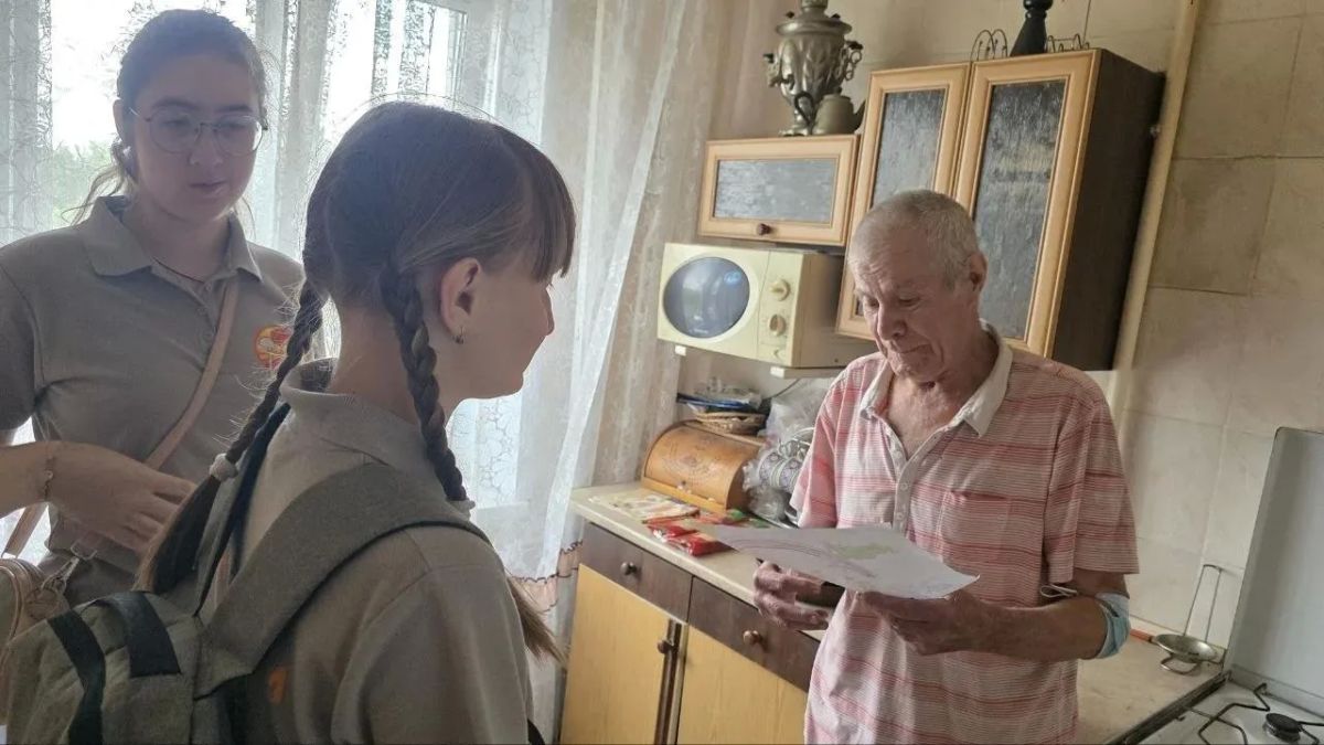 «Лучик заботы»: как юные волонтеры согревают сердца в Рубежном «Лучик заботы»: как юные волонтеры согревают сердца в Рубежном